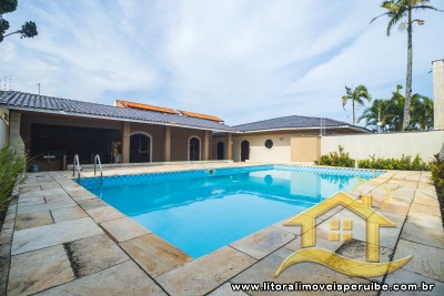 Casa para  no bairro Turístico, em Peruíbe / São Paulo.