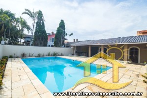 Casa para  no bairro Turístico, em Peruíbe / São Paulo.