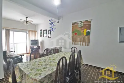 Casa - Assobradada com 4 dormitórios (sendo 4 suite(s)) a 50,00 metros praia.