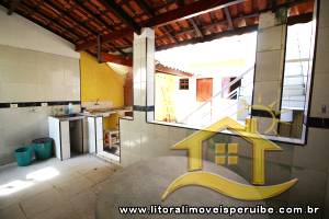 Casa - Térrea com 2 quartos (sendo 1 suite(s)) a 1500,00 metros praia.