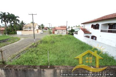 Terreno para  no bairro Jardim Imperador, em Peruíbe / São Paulo.
