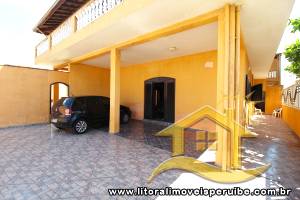 Casa para  no bairro Belmira Novaes, em Peruíbe / São Paulo.