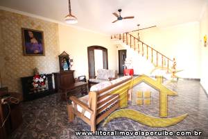 Casa para  no bairro Belmira Novaes, em Peruíbe / São Paulo.