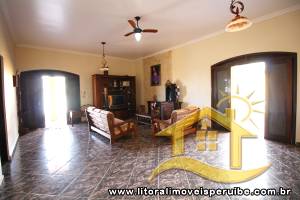 Casa para  no bairro Belmira Novaes, em Peruíbe / São Paulo.