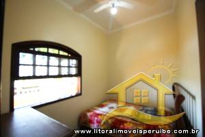 Casa para  no bairro Belmira Novaes, em Peruíbe / São Paulo.