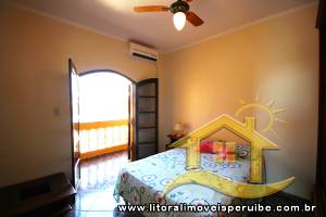 Casa para  no bairro Belmira Novaes, em Peruíbe / São Paulo.