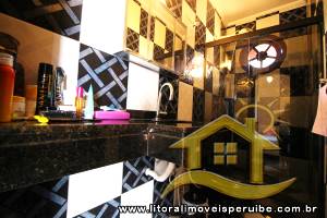 Casa para  no bairro Belmira Novaes, em Peruíbe / São Paulo.