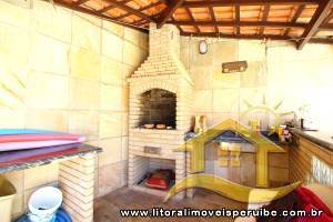 Casa para  no bairro Belmira Novaes, em Peruíbe / São Paulo.