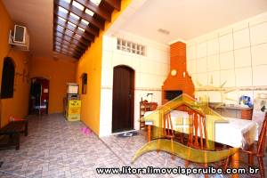 Casa para  no bairro Belmira Novaes, em Peruíbe / São Paulo.