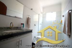 Casa - Térrea com 4 dormitórios (sendo 2 suite(s)) a 200,00 metros praia.