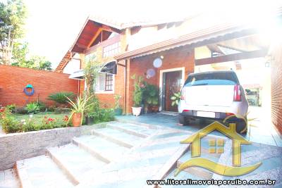 Casa para  no bairro Centro, em Peruíbe / SP.