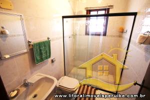 Casa para  no bairro Centro, em Peruíbe / SP.