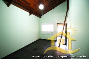 Casa para  no bairro Centro, em Peruíbe / SP.