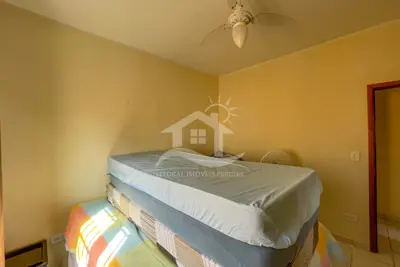 Casa - Térrea com Edícula com 3 dormitórios (sendo 1 suite(s)) a 600,00 metros praia.