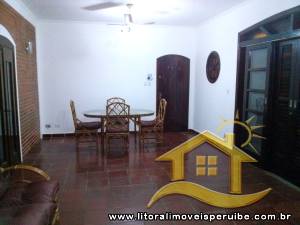 Casa para  no bairro Ribamar, em Peruíbe / São Paulo.