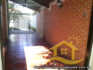 Casa para  no bairro Ribamar, em Peruíbe / São Paulo.