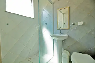 Casa - Sobrado com 4 dormitórios (sendo 2 suite(s)) a 100,00 metros praia.