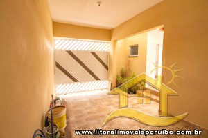 Casa - Assobradada com 2 dormitórios (sendo 2 suite(s)) a 600,00 metros praia.