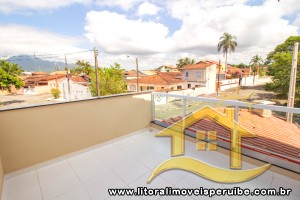 Casa - Assobradada com 2 dormitórios (sendo 2 suite(s)) a 600,00 metros praia.