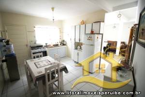 Casa para  no bairro Centro, em Peruíbe / SP.