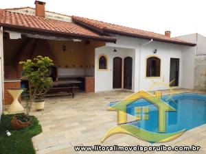 Casa - Térrea com 3 quartos (sendo 1 suite(s)) a 200,00 metros praia.