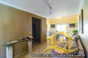 Casa - Sobrado com 5 quartos (sendo 4 suite(s)) a 50,00 metros praia.