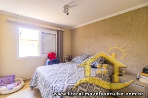 Casa - Sobrado com 5 quartos (sendo 4 suite(s)) a 50,00 metros praia.