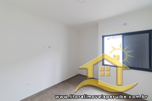Casa - Sobreposta / baixo com 3 dormitórios (sendo 1 suite(s)) a 500,00 metros praia.