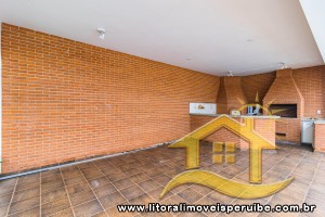 Casa - Assobradada com 4 dormitórios (sendo 3 suite(s)) a 0,00 metros praia.