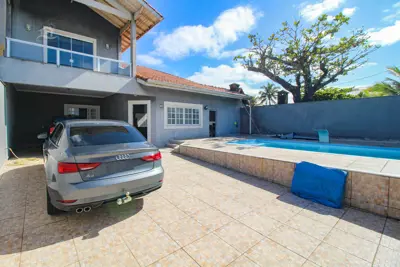 Casa para  no bairro Continental, em Peruíbe / São Paulo.