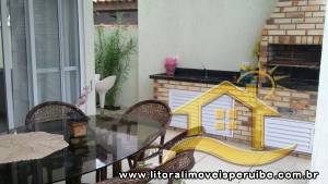 Casa para  no bairro Residencial Três Marias, em Peruíbe / São Paulo.