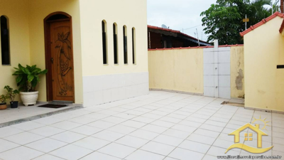 Casa para  no bairro Aldeia da Juréia, em Peruíbe / .