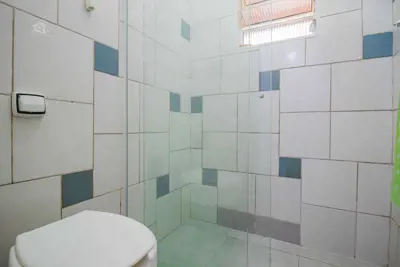 Casa - Térrea com piscina com 3 quartos (sendo 2 suite(s)) a 0,00 metros praia.
