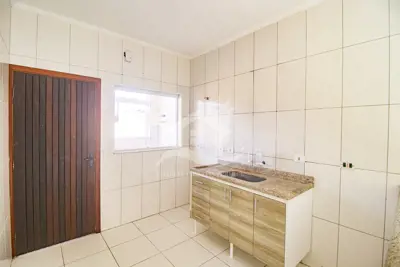 Casa - Térrea com 2 quartos (sendo 1 suite(s)) a 1500,00 metros praia.