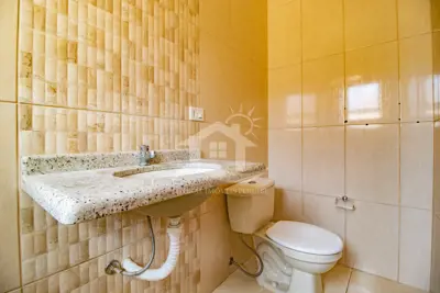 Casa - Térrea com 2 quartos (sendo 1 suite(s)) a 1500,00 metros praia.