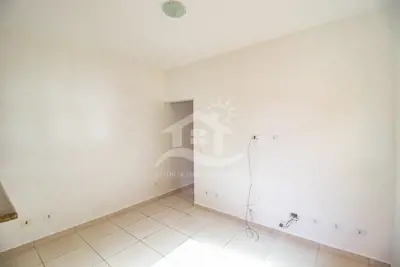 Casa - Térrea com 2 quartos (sendo 1 suite(s)) a 1500,00 metros praia.