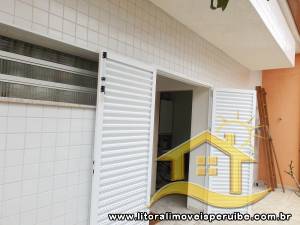 Casa - Térrea com 3 dormitórios (sendo 1 suite(s)) a 0,00 metros praia.