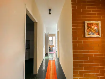 Casa - Sobrado com 4 quartos (sendo 1 suite(s)) a 0,00 metros praia.