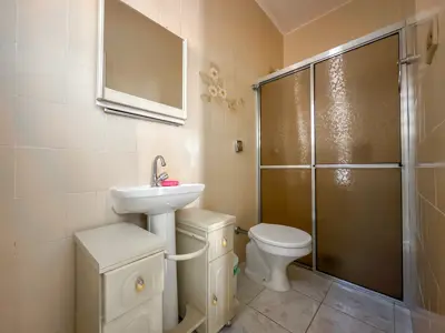 Casa - Sobrado com 4 quartos (sendo 1 suite(s)) a 0,00 metros praia.