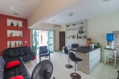 Casa para venda no bairro 137, em Peruíbe / SP.