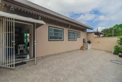 Casa para venda no bairro 137, em Peruíbe / SP.
