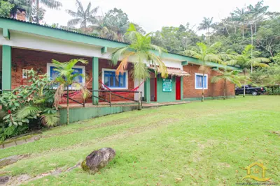 Hotel - Pousada com 4 dormitórios (sendo 4 suite(s)) a 0,00 metros praia.