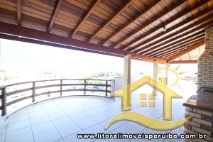Apartamento - Amplo com 3 dormitórios (sendo 3 suite(s)) a 300,00 metros praia.