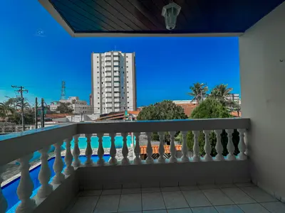 Apartamento - Alto com 3 quartos (sendo 1 suite(s)) a 500,00 metros praia.