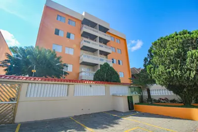 Apartamento - Alto com 3 quartos (sendo 1 suite(s)) a 500,00 metros praia.