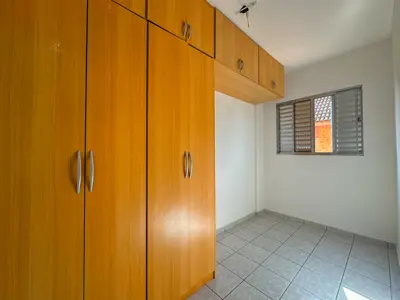 Apartamento - Alto com 3 quartos (sendo 1 suite(s)) a 500,00 metros praia.