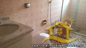 Casa - Térrea com 4 dormitórios (sendo 2 suite(s)) a 0,00 metros praia.