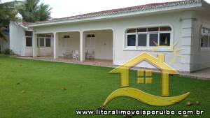 Casa - Térrea com 4 dormitórios (sendo 2 suite(s)) a 0,00 metros praia.
