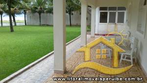 Casa - Térrea com 4 dormitórios (sendo 2 suite(s)) a 0,00 metros praia.