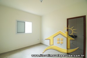 Casa - Sobreposta / alto com 2 dormitórios (sendo 1 suite(s)) a 1500 metros praia.
